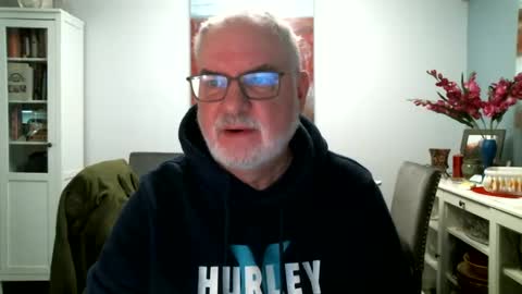 Snapshot of loop102 chatting on 31, 1, 2025 loop102 online show from 31, 1, 2025