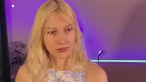 Lora heil online show from 10, 9, 2025