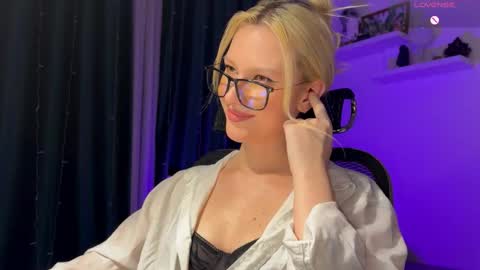 Lora heil online show from 15, 1, 2026