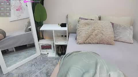 Lora online show from 31, 3, 2026