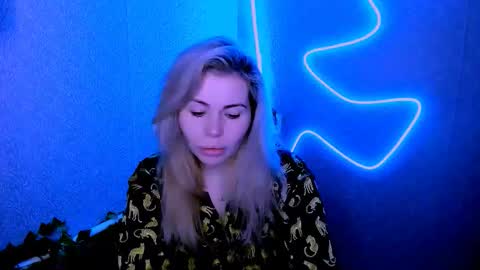 Lora online show from 3, 3, 2026