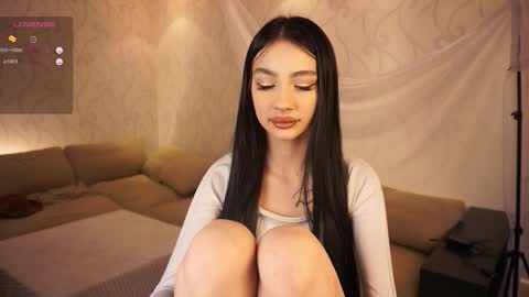 Snapshot of loracopple chatting on 1, 10, 2025 Anita online show from 1, 10, 2025