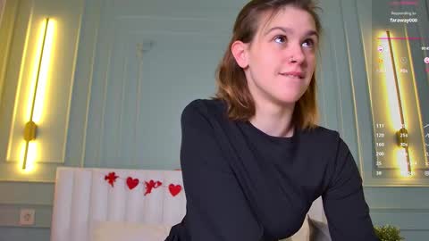 Lora online show from 13, 2, 2026