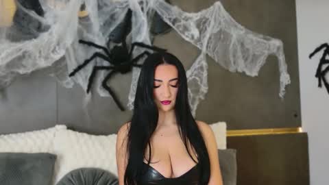 Snapshot of lorawarnner chatting on 30, 10, 2025 Miss online show from 30, 10, 2025