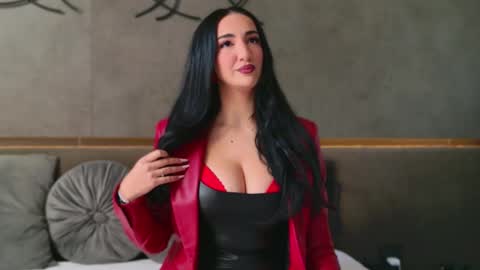 Snapshot of lorawarnner chatting on 6, 11, 2025 Miss online show from 6, 11, 2025