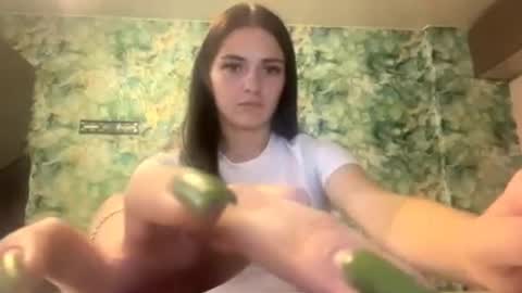 Snapshot of loreeluben chatting on 15, 9, 2025 Olivia online show from 15, 9, 2025