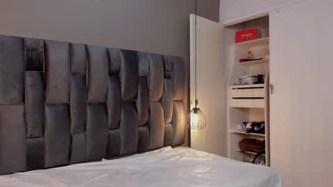 Lorena Vieira  online show from 8, 2, 2025