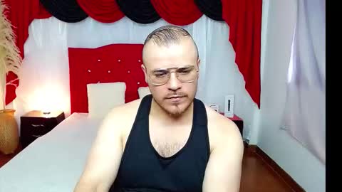Snapshot of lorena_y_martin chatting on 3, 10, 2025 lorea y martin online show from 3, 10, 2025