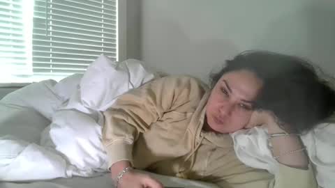 lorenlovely online show from 21, 11, 2025