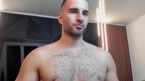  L O R E N Z O  Thumbs Up help  online show from 16, 9, 2025