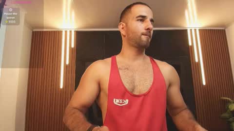  L O R E N Z O  Thumbs Up help  online show from 17, 2, 2026