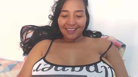 Snapshot of loretta_ chatting on 19, 10, 2025 Loretta Gmez online show from 19, 10, 2025