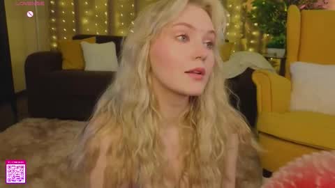 Snapshot of lorettacarnley chatting on 13, 9, 2025 Alice online show from 13, 9, 2025