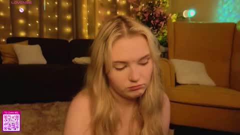 Snapshot of lorettacarnley chatting on 26, 9, 2025 Alice online show from 26, 9, 2025
