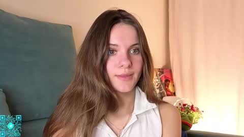 Chloe for Fan BlackHole online show from 9, 11, 2025