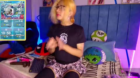 LorettMatthew online show from 8, 11, 2025