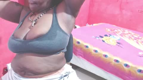Snapshot of loretybighot chatting on 24, 5, 2026 loretybighot online show from 24, 5, 2026