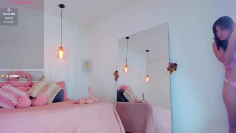 Lori Evans online show from 23, 9, 2025