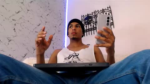 Lorian Vikel  online show from 12, 10, 2025