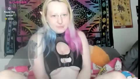 Lori Critter online show from 13, 4, 2026