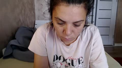 Snapshot of lorragrey chatting on 15, 7, 2026 LorraGrey online show from 15, 7, 2026