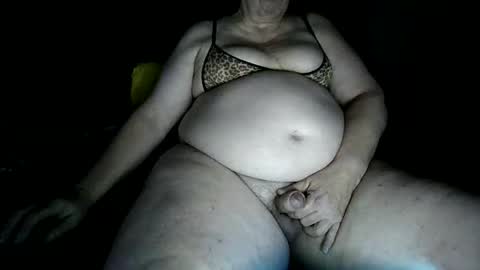 Snapshot of lory_99 chatting on 2, 12, 2025 Lory online show from 2, 12, 2025