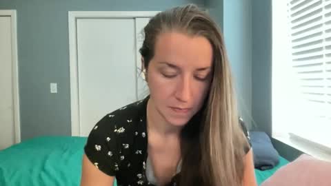 Snapshot of lothlori chatting on 5, 5, 2026 lothlori online show from 5, 5, 2026