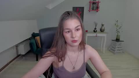 Snapshot of louannahart chatting on 3, 2, 2026 louannahart online show from 3, 2, 2026