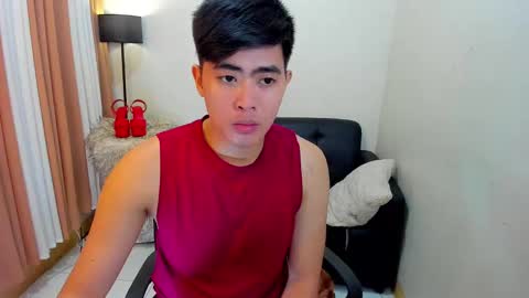 Snapshot of louie_cute_asian chatting on 6, 2, 2025 Kylie online show from 6, 2, 2025