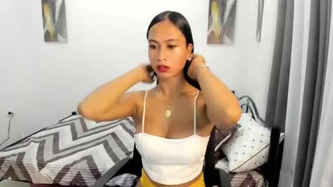 Snapshot of louie_cute_asian chatting on 17, 2, 2025 Kylie online show from 17, 2, 2025