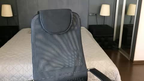 louie_evans online show from 28, 10, 2025