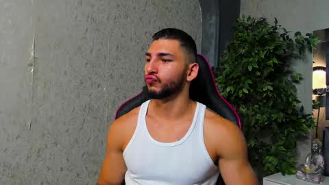 Louis online show from 3, 10, 2025