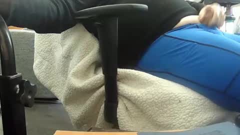 loumtl3 online show from 28, 2, 2025