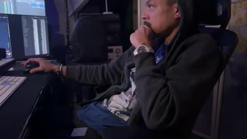 Snapshot of love4heelz chatting on 9, 1, 2026 Prynce online show from 9, 1, 2026