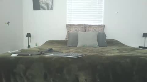 Snapshot of love_and_steele chatting on 8, 6, 2026 love_and_steele online show from 8, 6, 2026