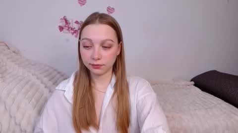 love bella  online show from 16, 3, 2026