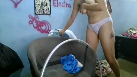 Snapshot of love_electra chatting on 26, 2, 2025 love_electra online show from 26, 2, 2025
