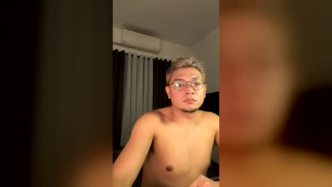 Snapshot of love_hottieh chatting on 10, 7, 2026 love_hottieh online show from 10, 7, 2026