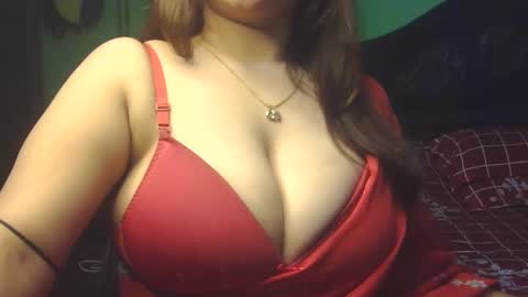 Snapshot of love_luna_angel chatting on 28, 12, 2024 Luna online show from 28, 12, 2024