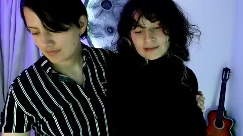 Snapshot of love_oftwo chatting on 12, 5, 2026 Melisa Emily online show from 12, 5, 2026