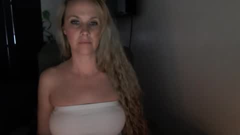 LoVe On  online show from 12, 2, 2026