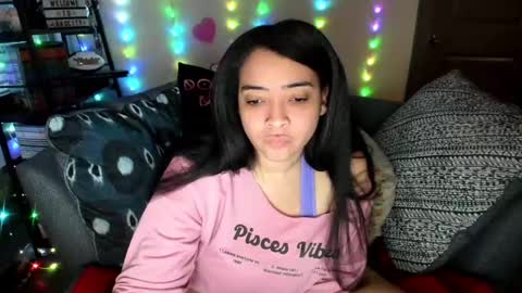 Snapshot of love_raquel_xo chatting on 28, 2, 2025 Raquel Love online show from 28, 2, 2025