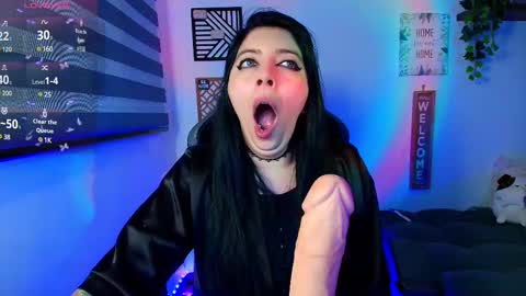 Sharol Leon online show from 22, 2, 2025