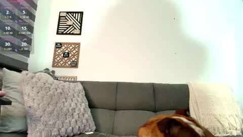 Sharol Leon online show from 11, 10, 2025