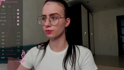 Elisabette online show from 30, 3, 2026