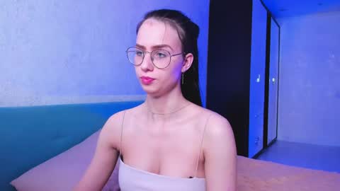Elisabette online show from 17, 4, 2026