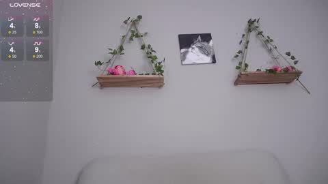 katalina   online show from 7, 3, 2025