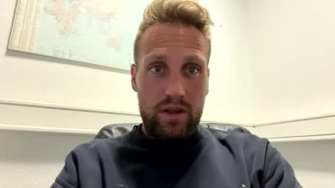 lovefuesse online show from 9, 10, 2025