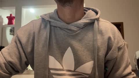 Loveisperfect online show from 17, 12, 2025