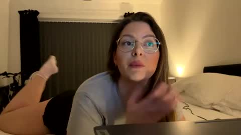 Snapshot of lovelavender_ chatting on 27, 1, 2025 LoveLavender online show from 27, 1, 2025